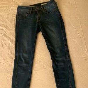 Pilcro by Anthropologie size 6 skinny jeans